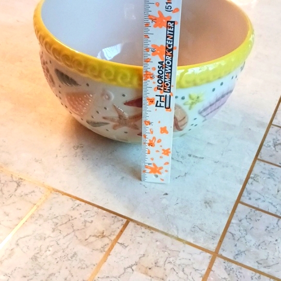 Temptations Limited Edition " Summer Shells" Large 3 QT. Bowl- New in Box - Picture 15 of 16